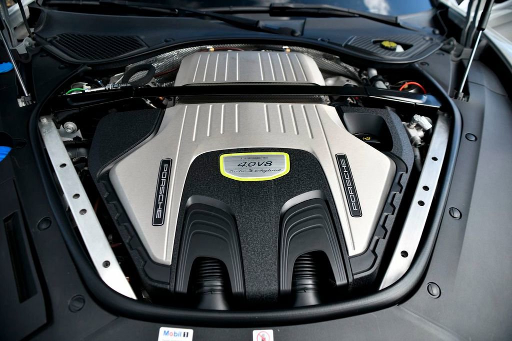 Used 2018 Porsche Panamera Turbo S image 25