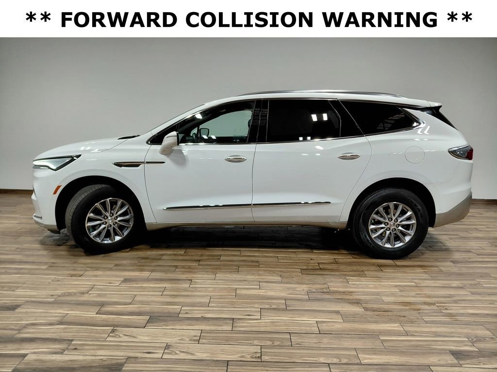 Used 2024 Buick Enclave Premium image 17