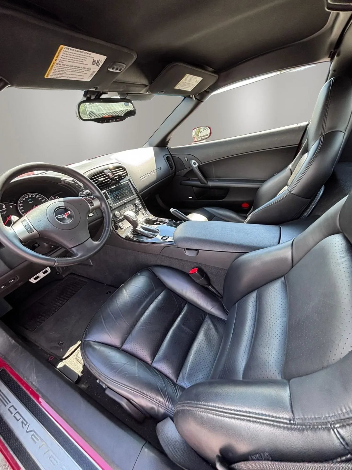 Used 2010 Chevrolet Corvette Coupe w/ Preferred Equipment Group RWD image 22