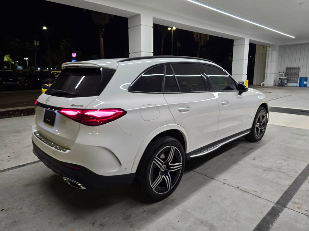 Used 2025 Mercedes-Benz GLC 300 4MATIC w/ AMG Line image 6