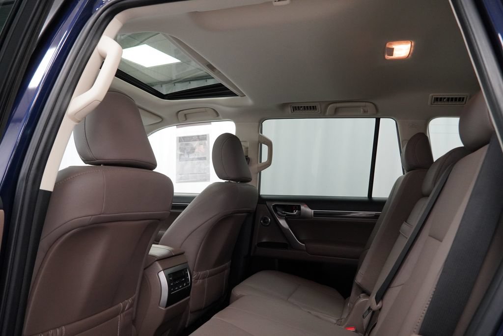 Used 2022 Lexus GX 460 Premium w/ Premium Plus Package AWD/4WD image 14