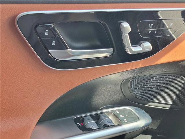 New 2025 Mercedes-Benz C 300 Sedan image 9