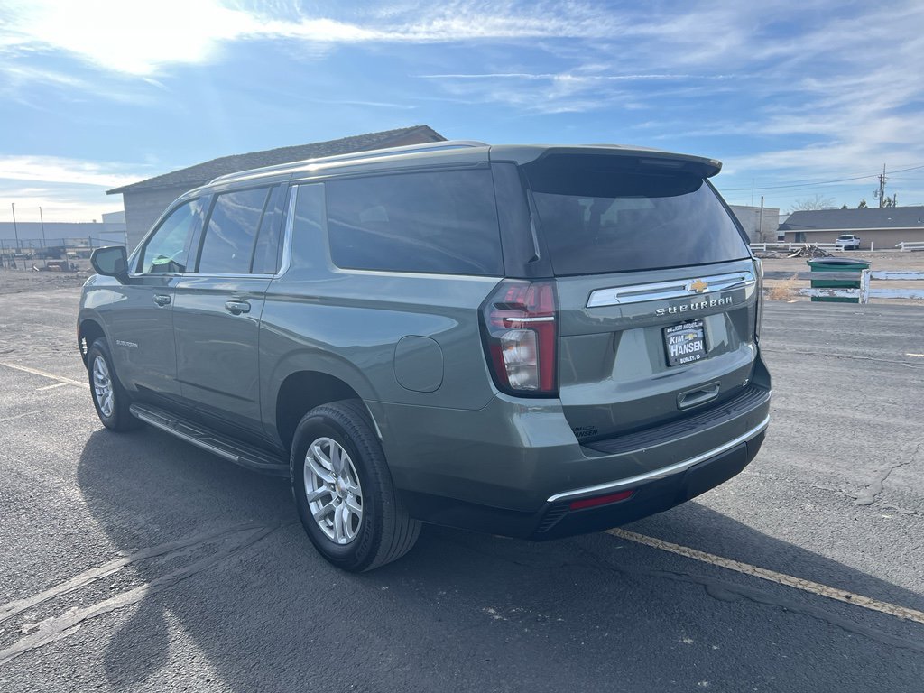 Used 2024 Chevrolet Suburban LT image 4