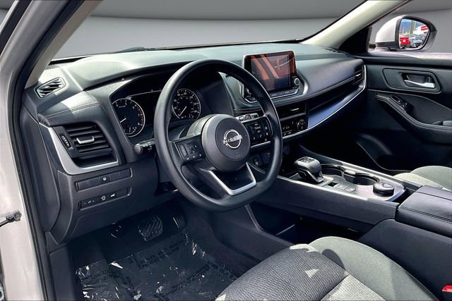 Certified 2024 Nissan Rogue SV image 17