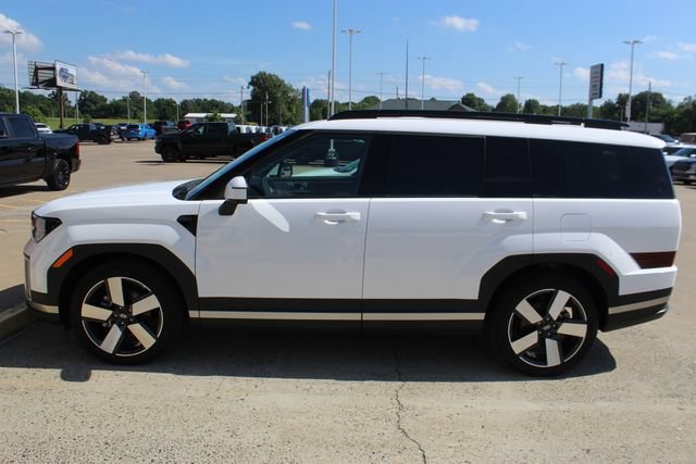 Used 2025 Hyundai Santa Fe Limited AWD/4WD image 2