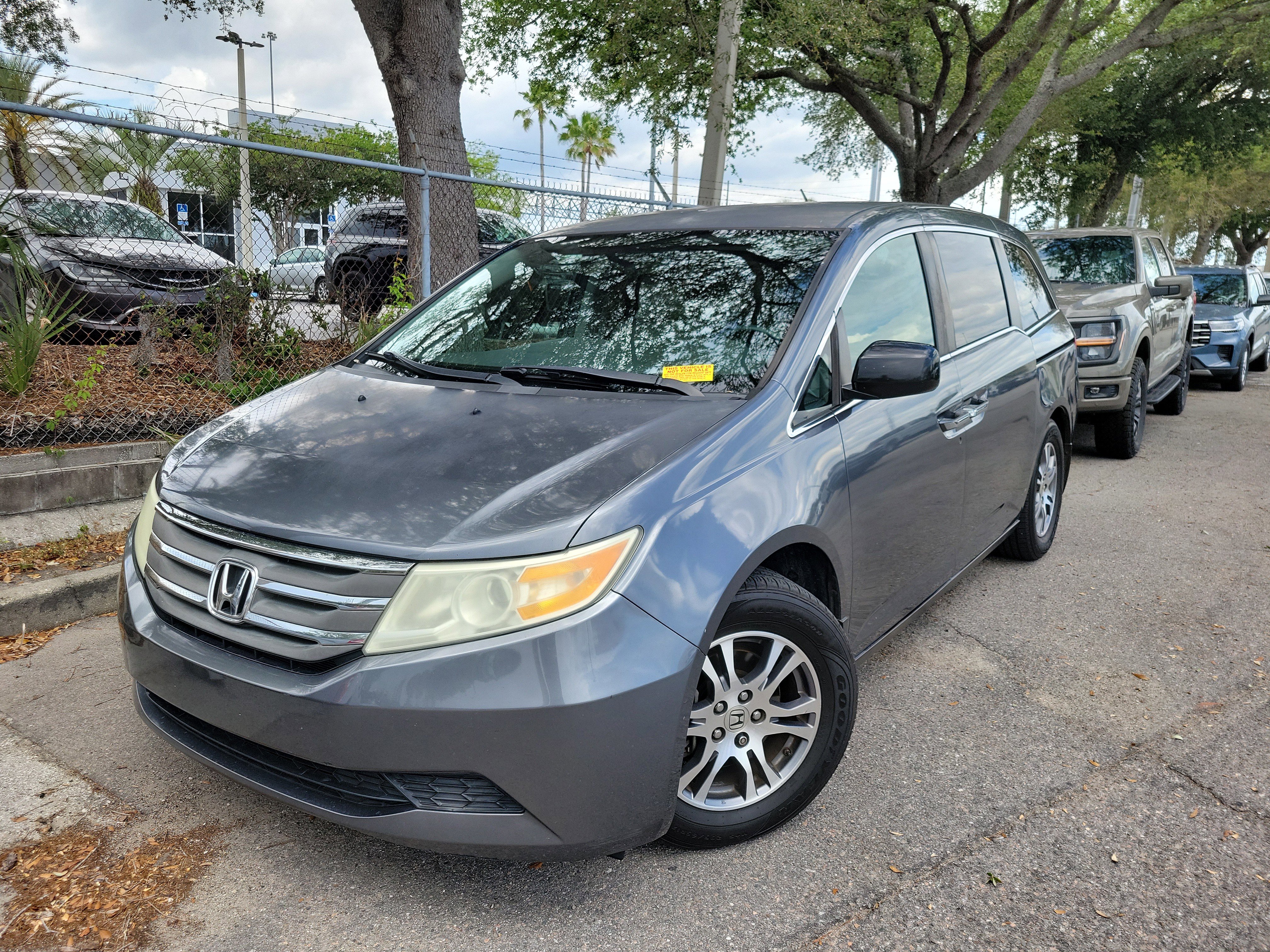 Used 2011 Honda Odyssey EX image 1