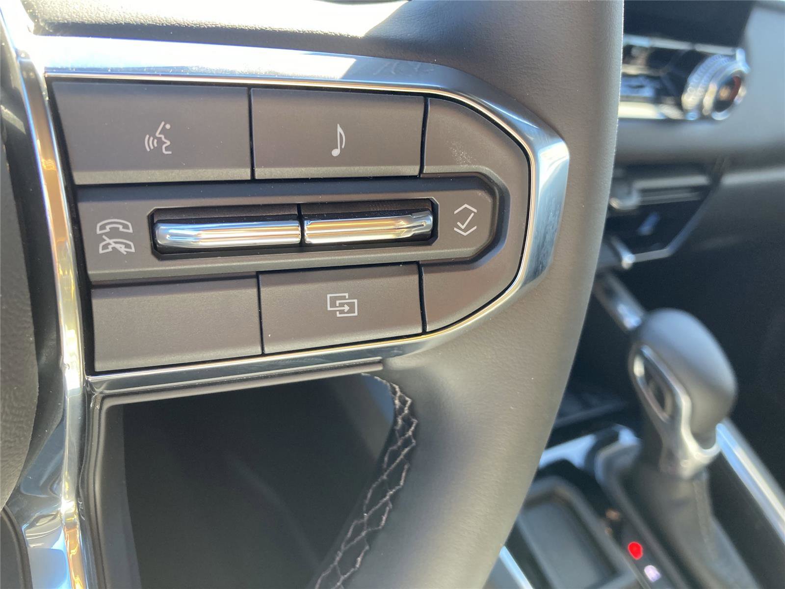 New 2026 GMC Canyon Elevation w/ Convenience Package image 24