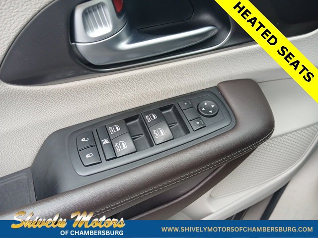 Used 2017 Chrysler Pacifica Touring-L Plus w/ Tire & Wheel Group image 33