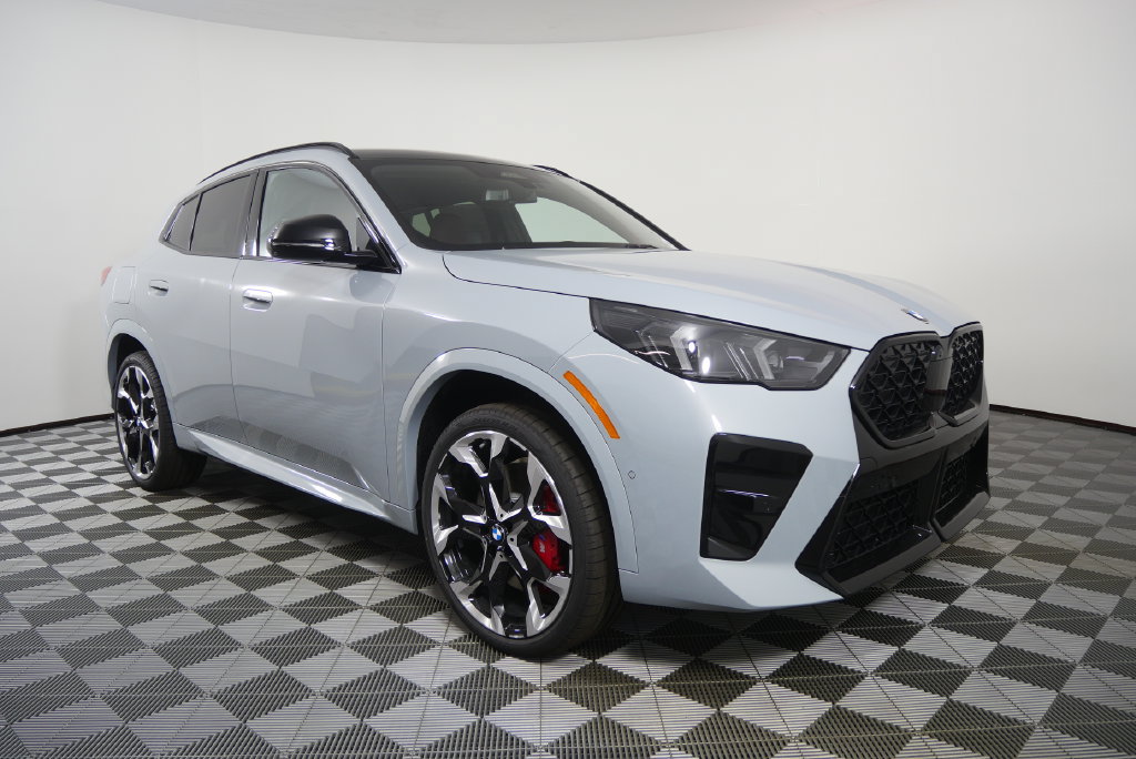 New 2026 BMW X2 xDrive28i w/ Technology Package AWD/4WD image 2