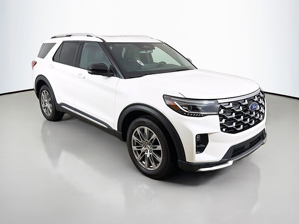 Used 2025 Ford Explorer Platinum image 2