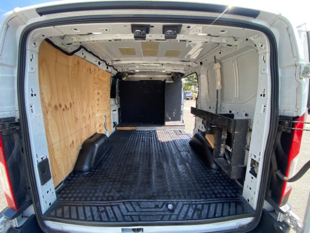 Used 2018 Ford Transit 250 130 Low Roof w/ Exterior Upgrade Package RWD image 12