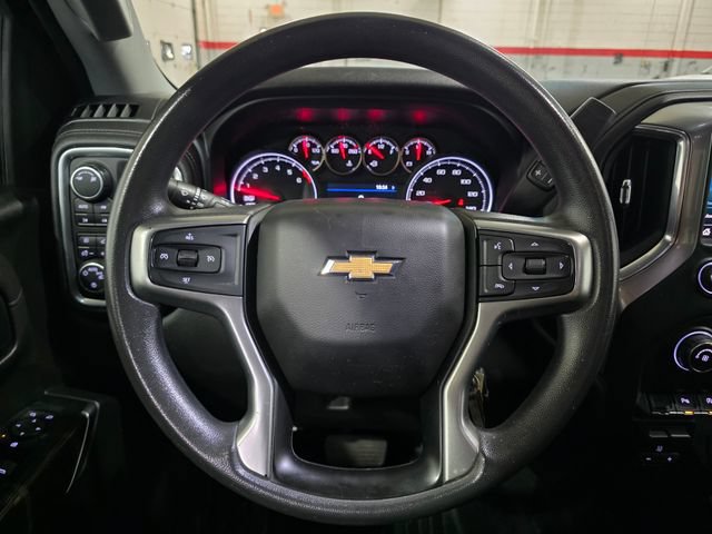 Used 2019 Chevrolet Silverado 1500 LT w/ Z71 Off-Road Package AWD/4WD image 16