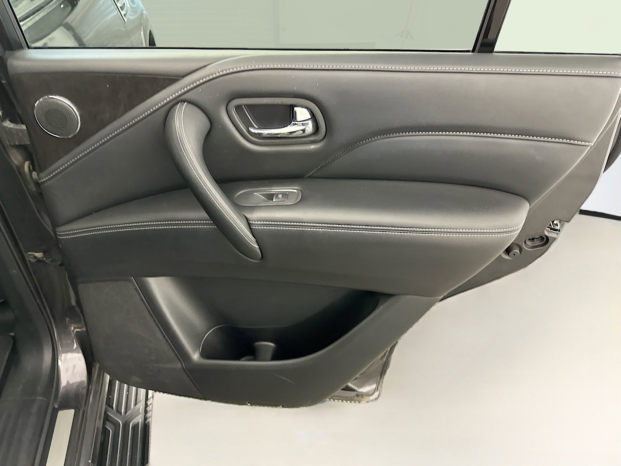 Used 2024 INFINITI QX80 Luxe image 33