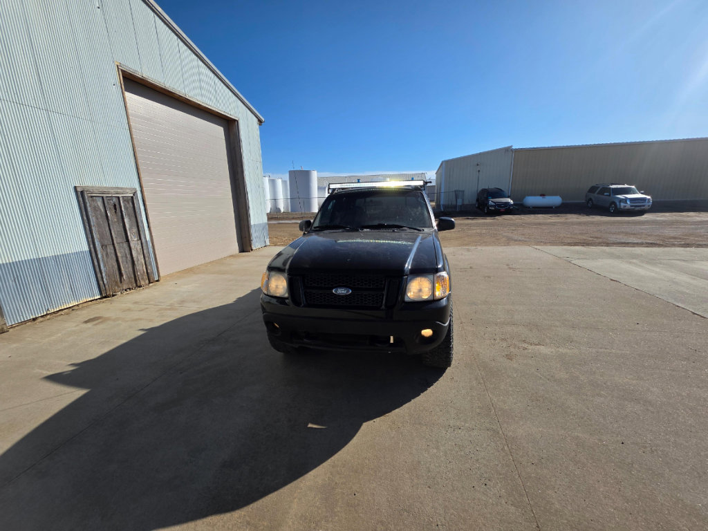 Used 2001 Ford Explorer Sport Trac 4x4 image 6