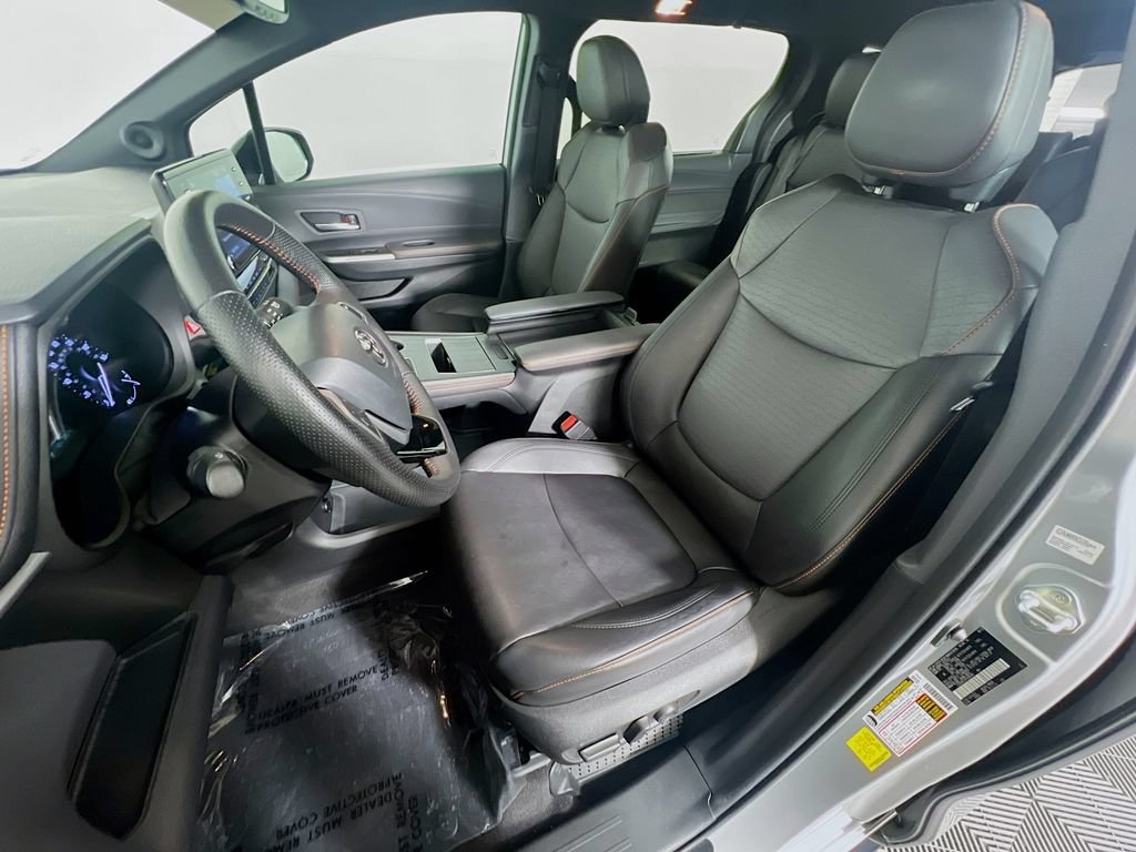 Used 2023 Toyota Sienna XSE w/ XSE Plus Package AWD/4WD image 21