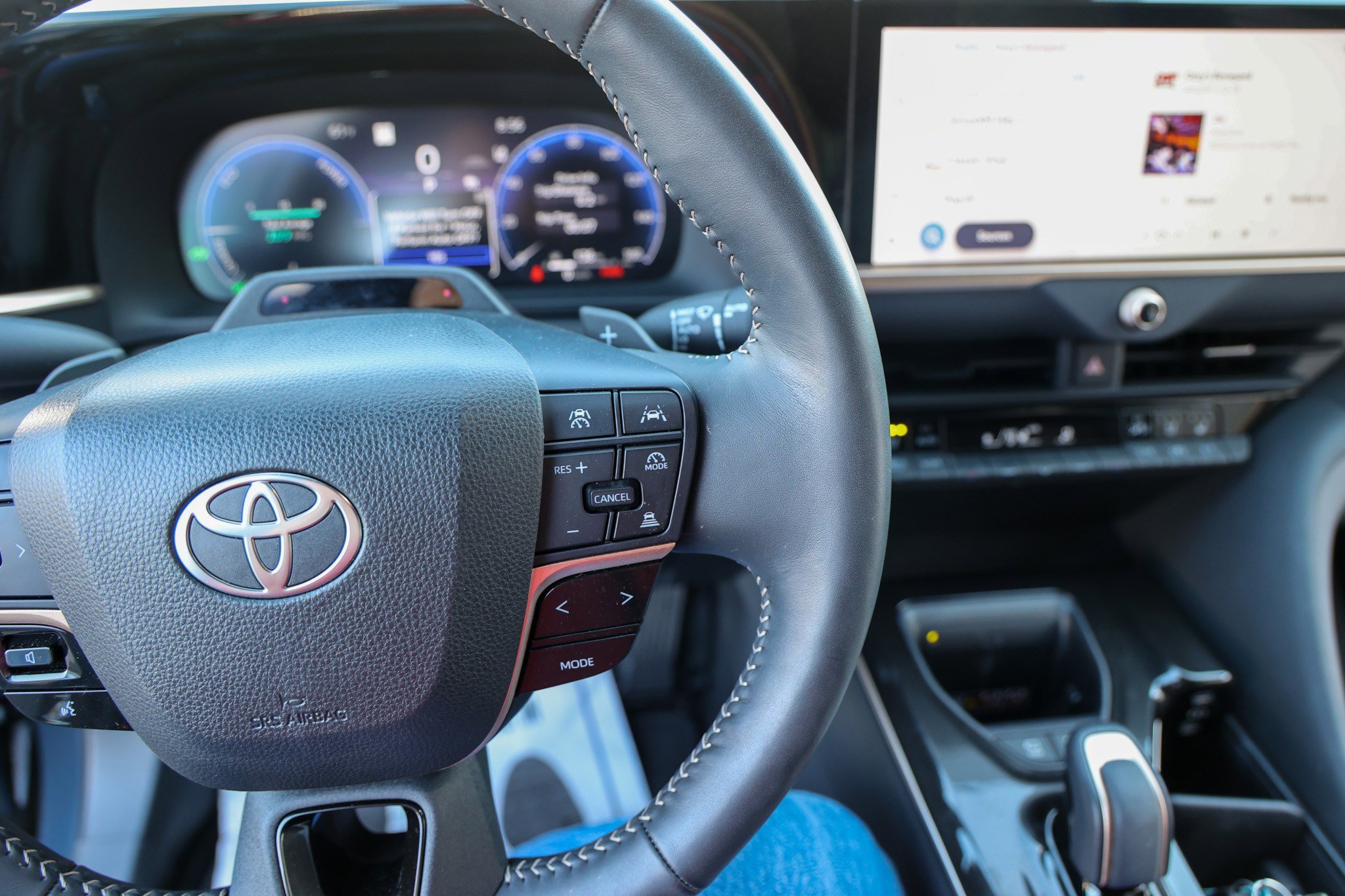 Used 2025 Toyota Crown Platinum image 19