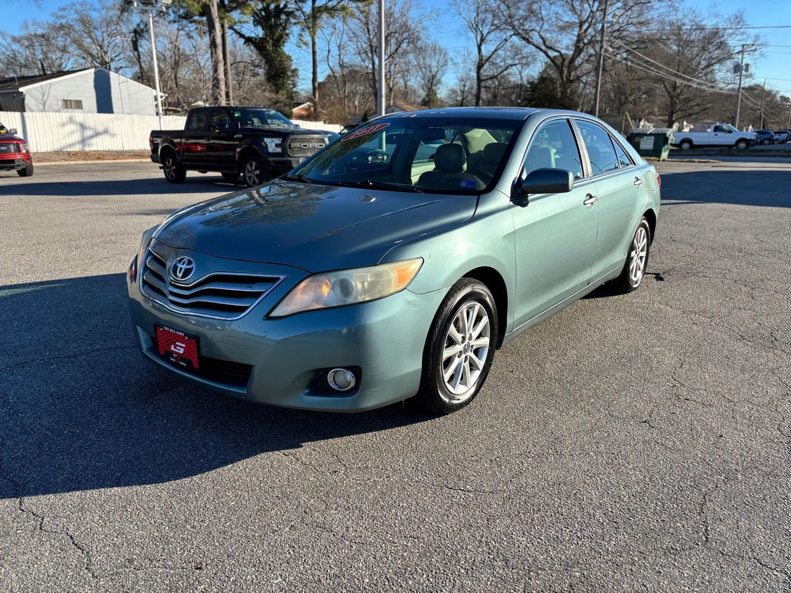 Used 2011 Toyota Camry XLE w/ XLE Extra-Value Pkg #1 image 1