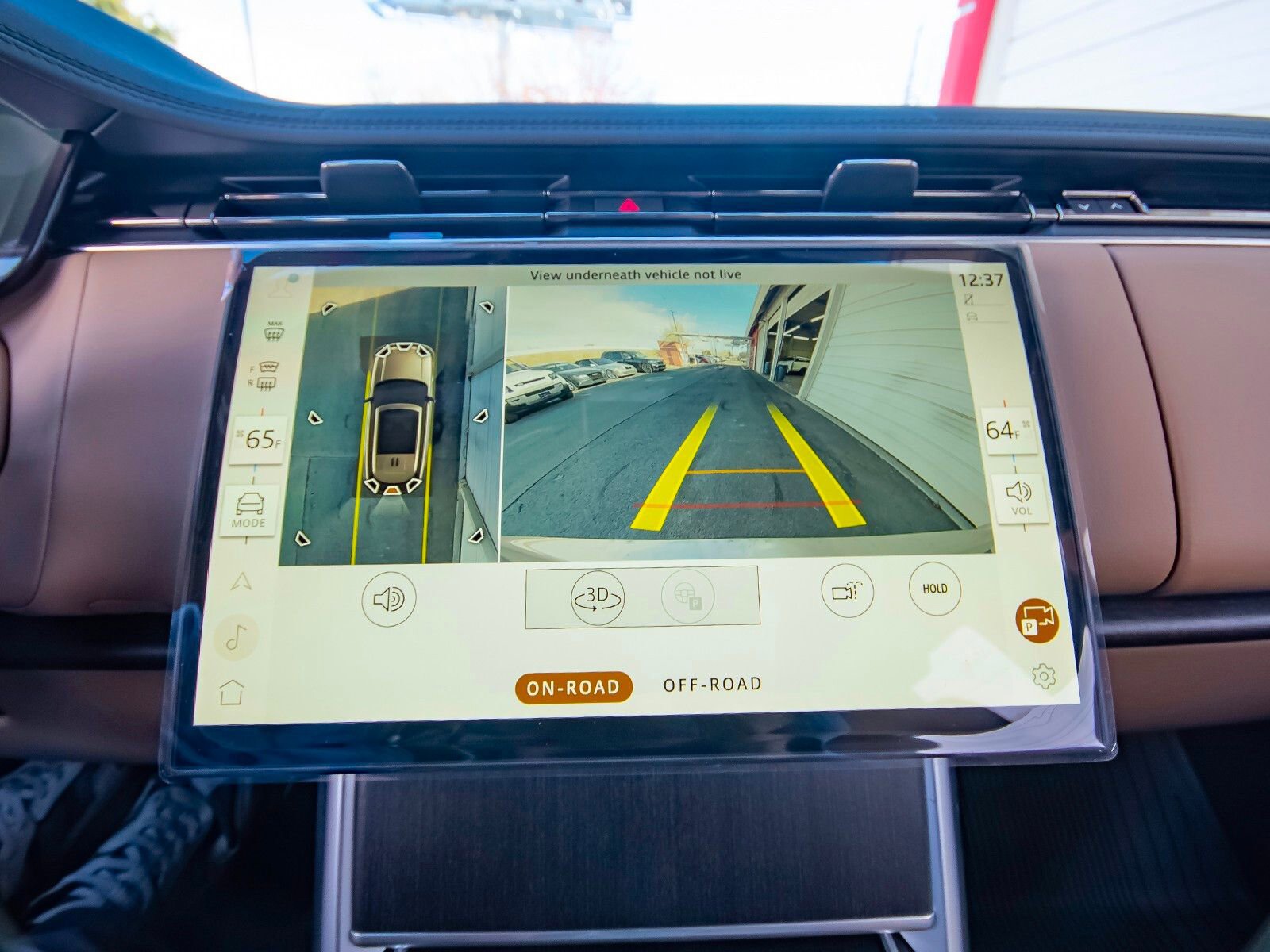 New 2025 Land Rover Range Rover SE image 21