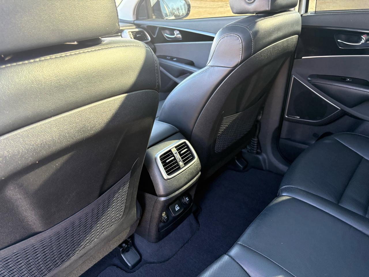 Used 2019 Kia Sorento SX w/ SX Touring Package image 32