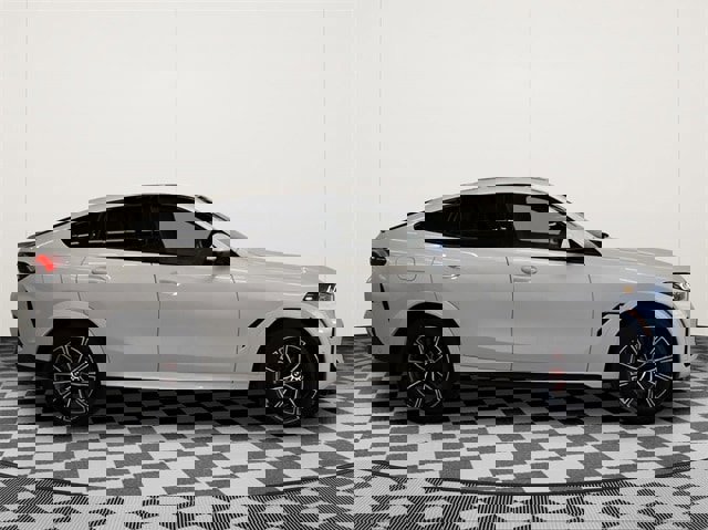 New 2026 BMW X6 xDrive40i image 2