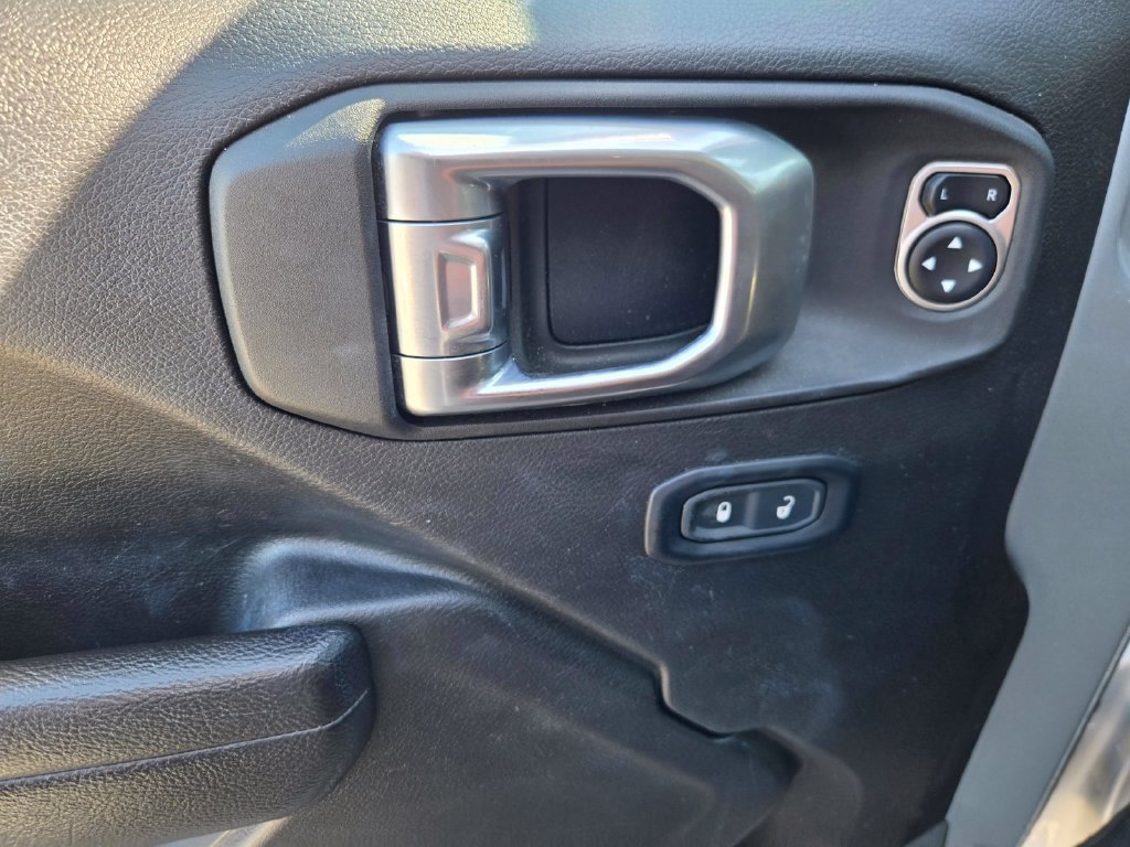 Used 2024 Jeep Wrangler Sport AWD/4WD image 17