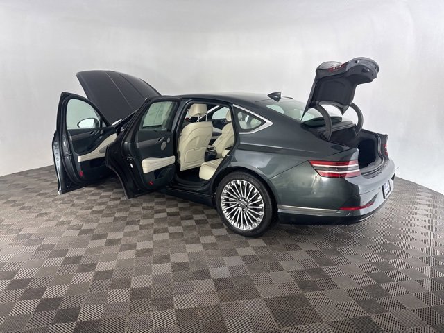 Used 2023 Genesis G80 image 16