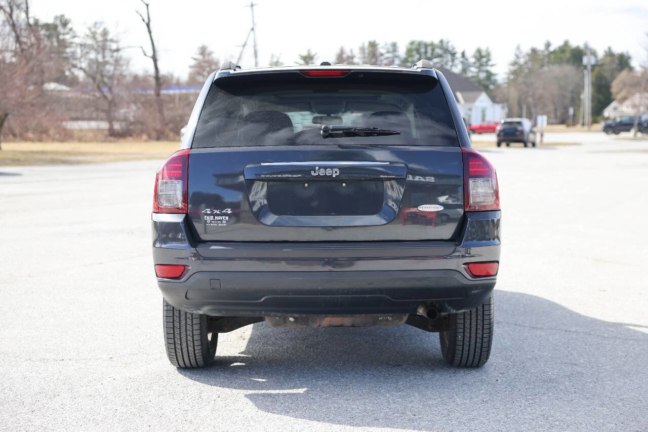 Used 2014 Jeep Compass Latitude w/ Sun/Sound Group image 4