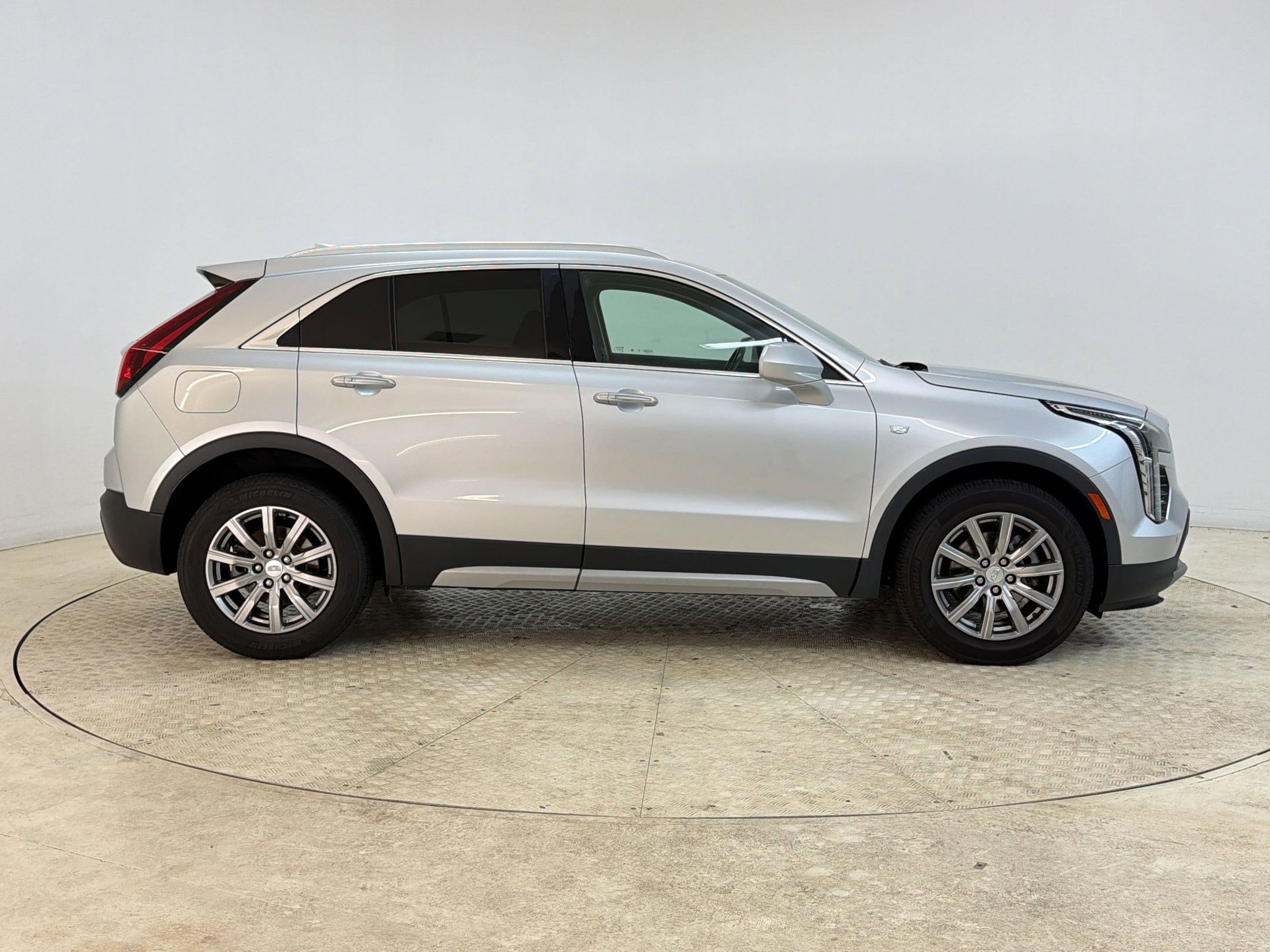 Used 2020 Cadillac XT4 Premium Luxury FWD image 8