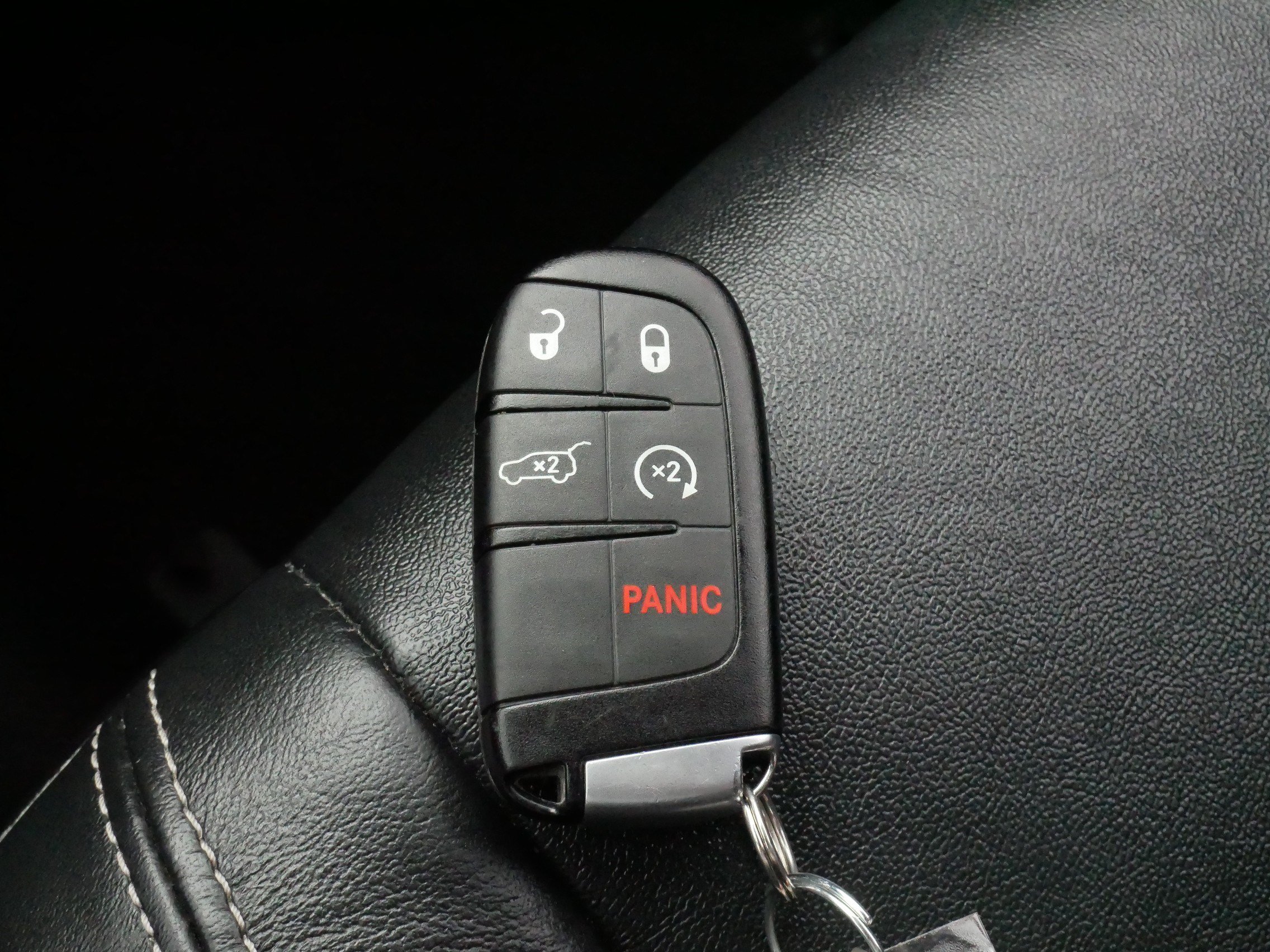 Used 2014 Jeep Grand Cherokee Limited w/ Trailer Tow Group IV AWD/4WD image 32