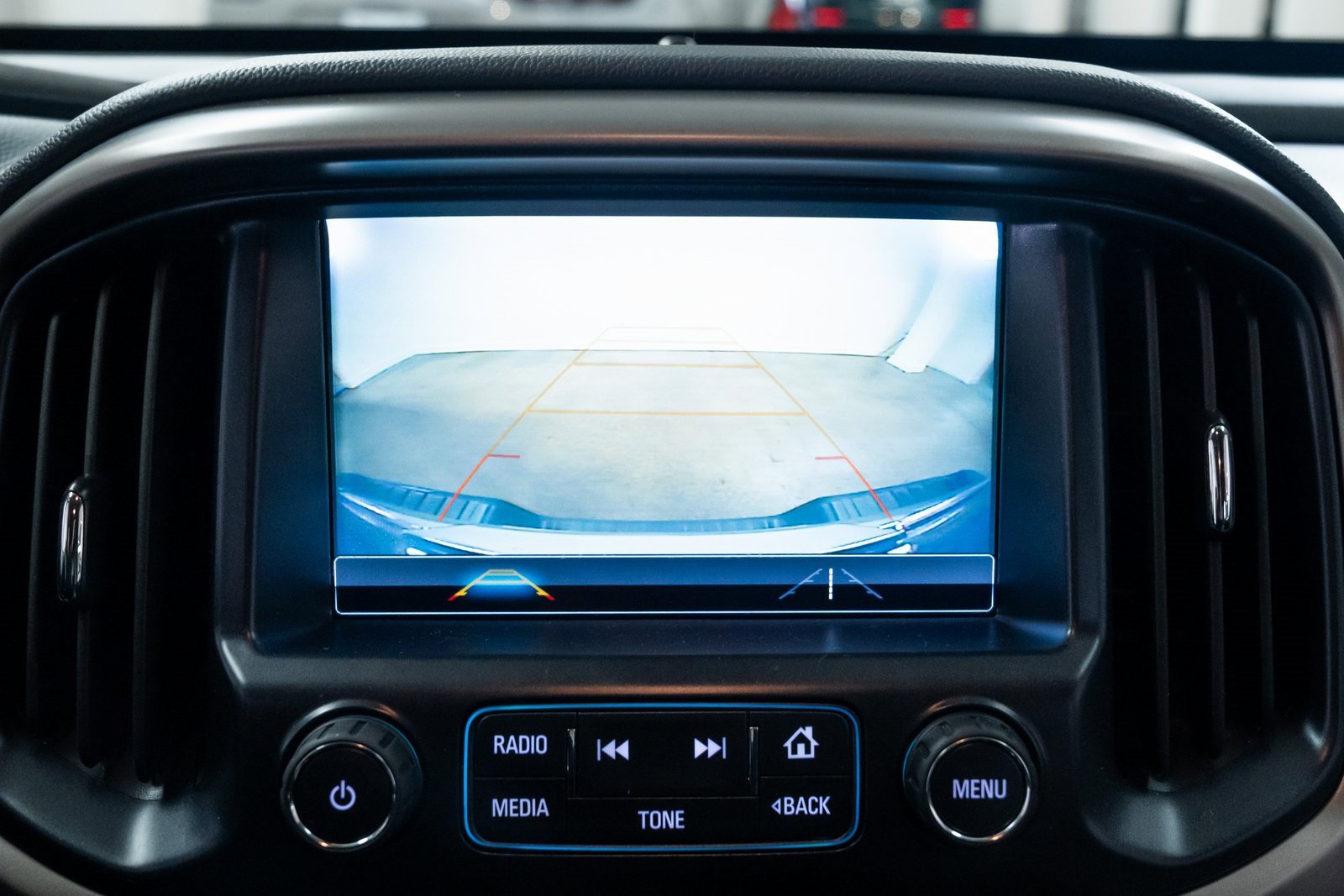 Used 2018 Chevrolet Colorado Z71 image 12