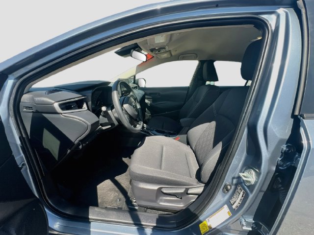 Used 2025 Toyota Corolla LE FWD image 21