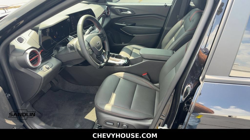 Used 2026 Chevrolet Trax RS w/ Driver Confidence Package FWD image 9