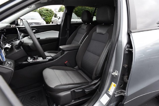 Used 2024 Chevrolet Trax LT FWD image 18