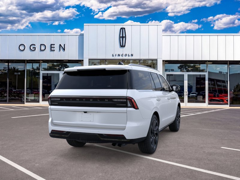 New 2026 Lincoln Navigator Reserve AWD/4WD image 8