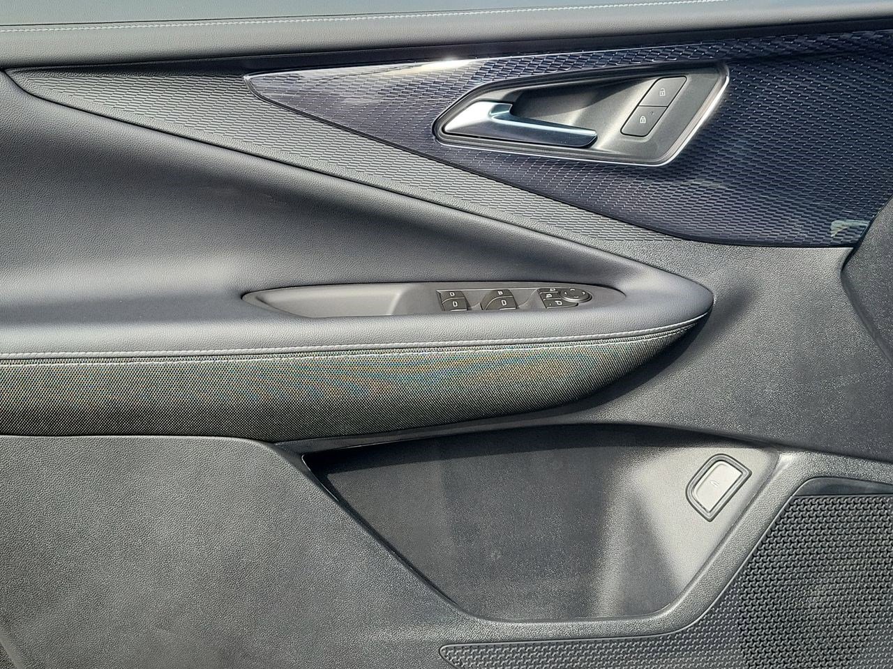 New 2026 Chevrolet Blazer EV LT image 24