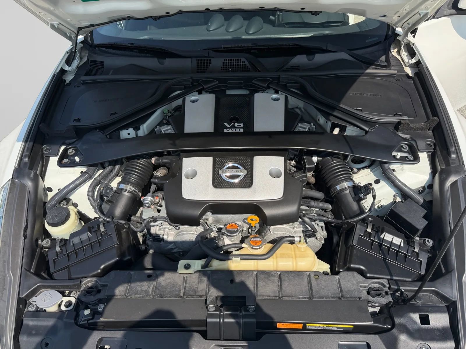 Used 2016 Nissan 370Z Coupe RWD image 33
