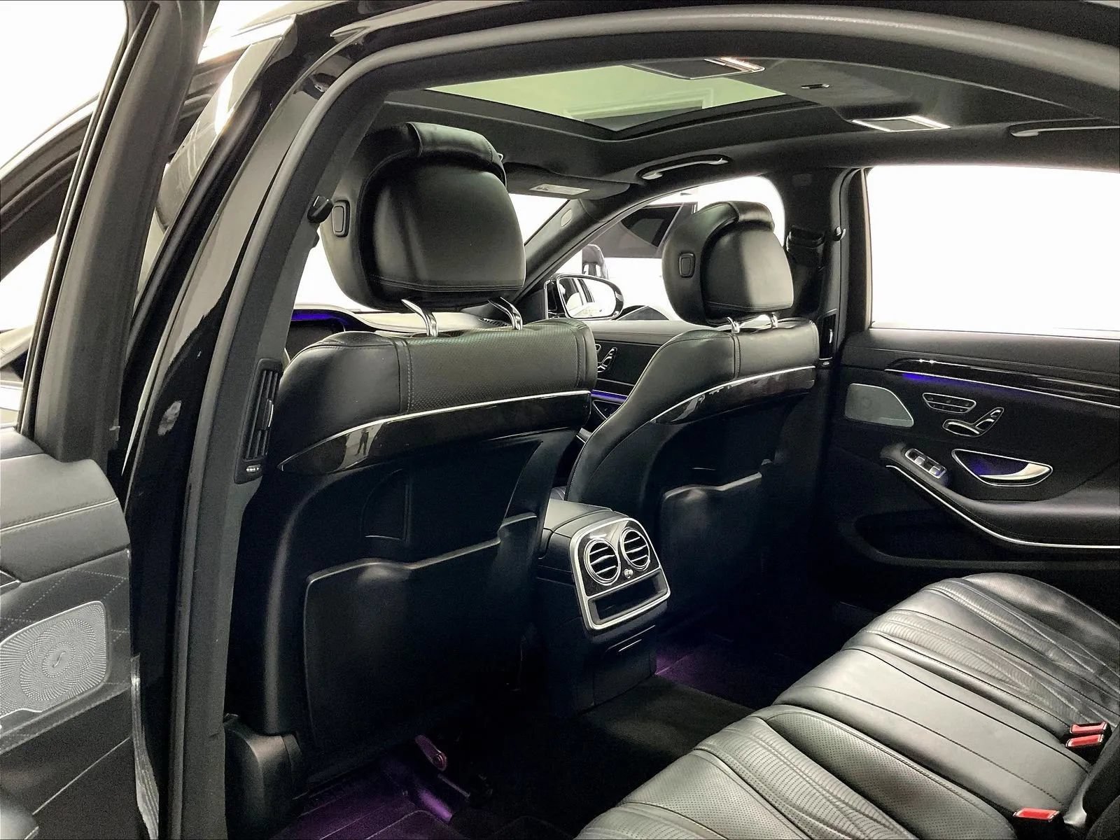 Used 2016 Mercedes-Benz S 63 AMG 4MATIC Sedan w/ Driver Assistance Package image 45