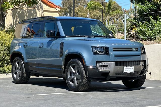 Certified 2025 Land Rover Defender 110 X-Dynamic SE AWD/4WD image 7