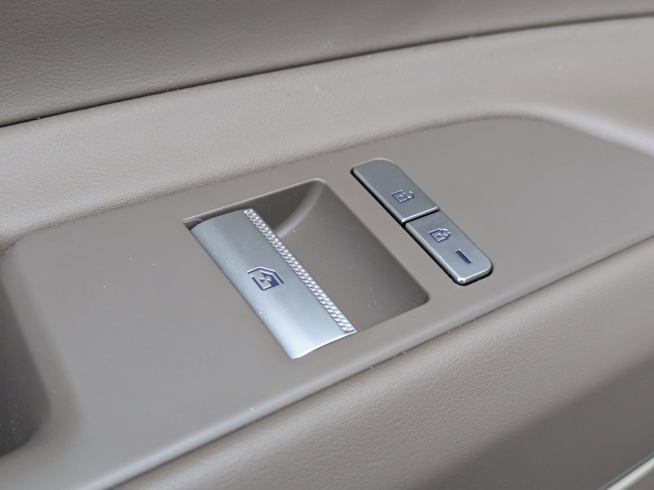 Used 2024 Genesis GV80 3.5T w/ Advanced Package image 27