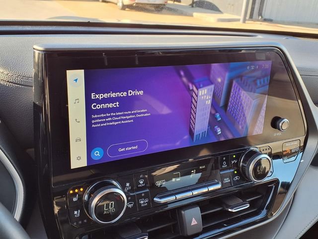 Used 2023 Toyota Highlander Limited image 10