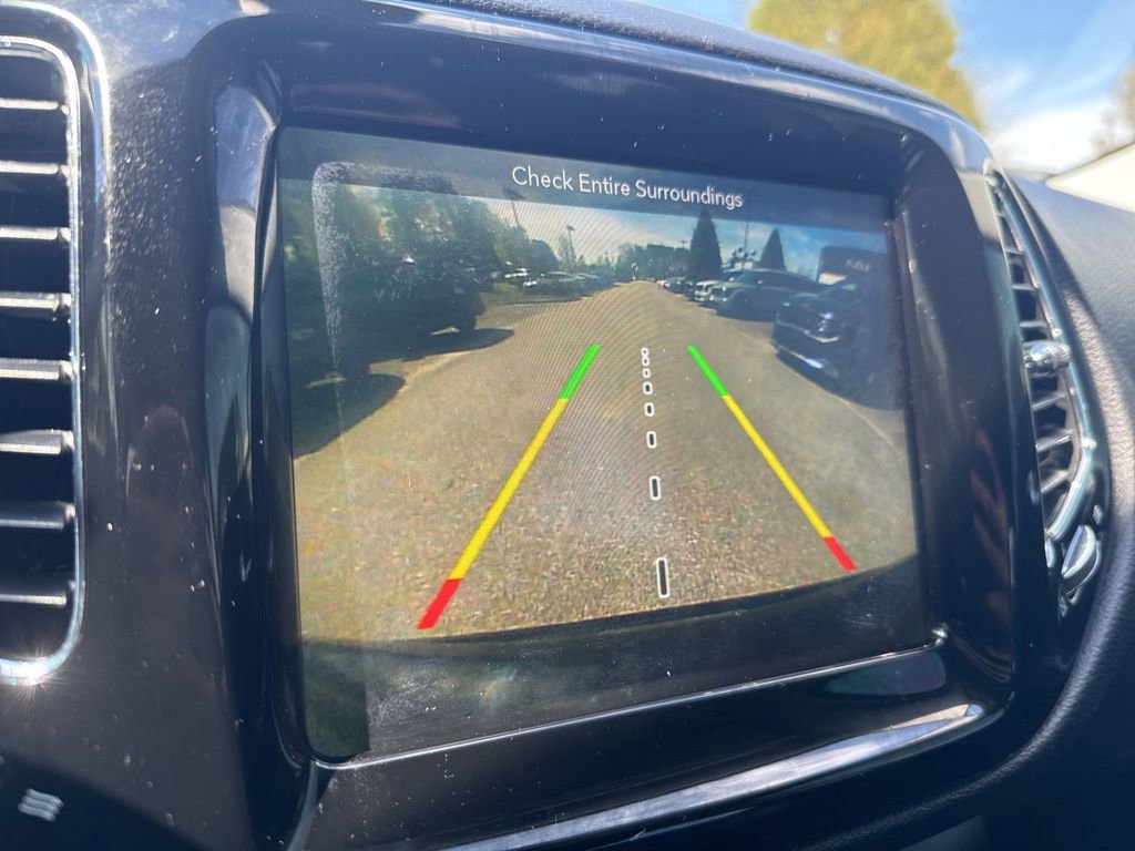 Used 2018 Jeep Compass Limited w/ Navigation Group image 12