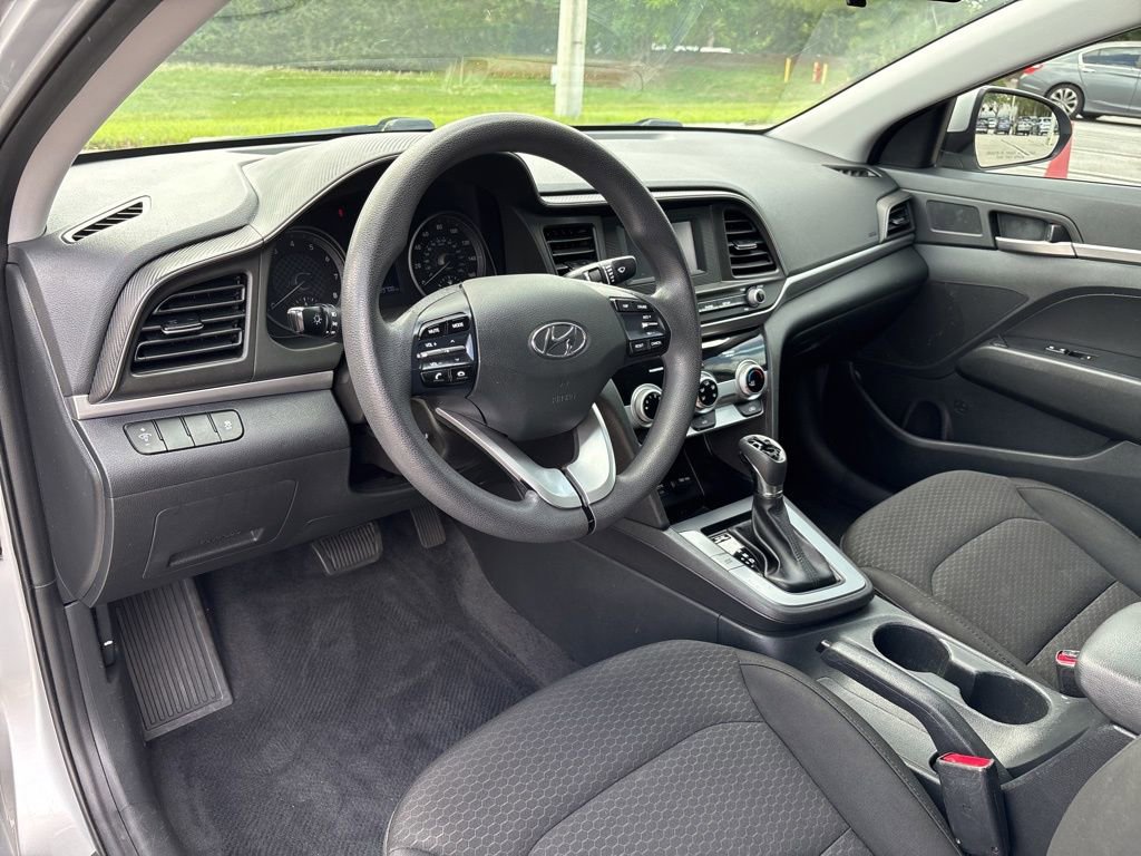 Used 2019 Hyundai Elantra SE w/ Cargo Package image 14