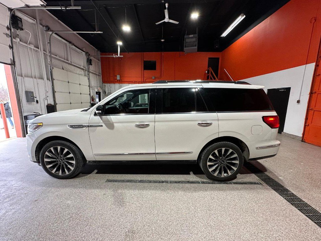Used 2018 Lincoln Navigator Select w/ Technology Package image 8