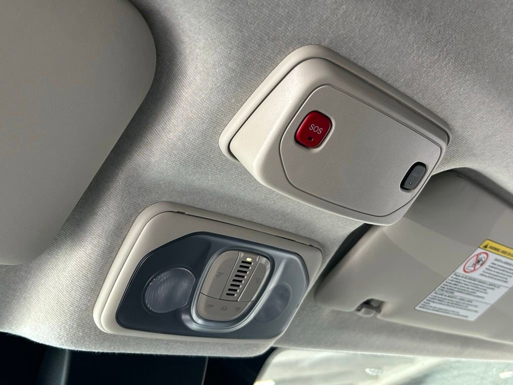 Used 2025 RAM ProMaster 2500 w/ Convenience Group image 25