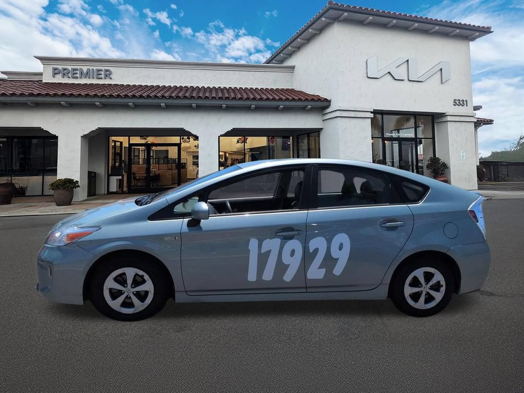 Used 2015 Toyota Prius Three FWD image 5