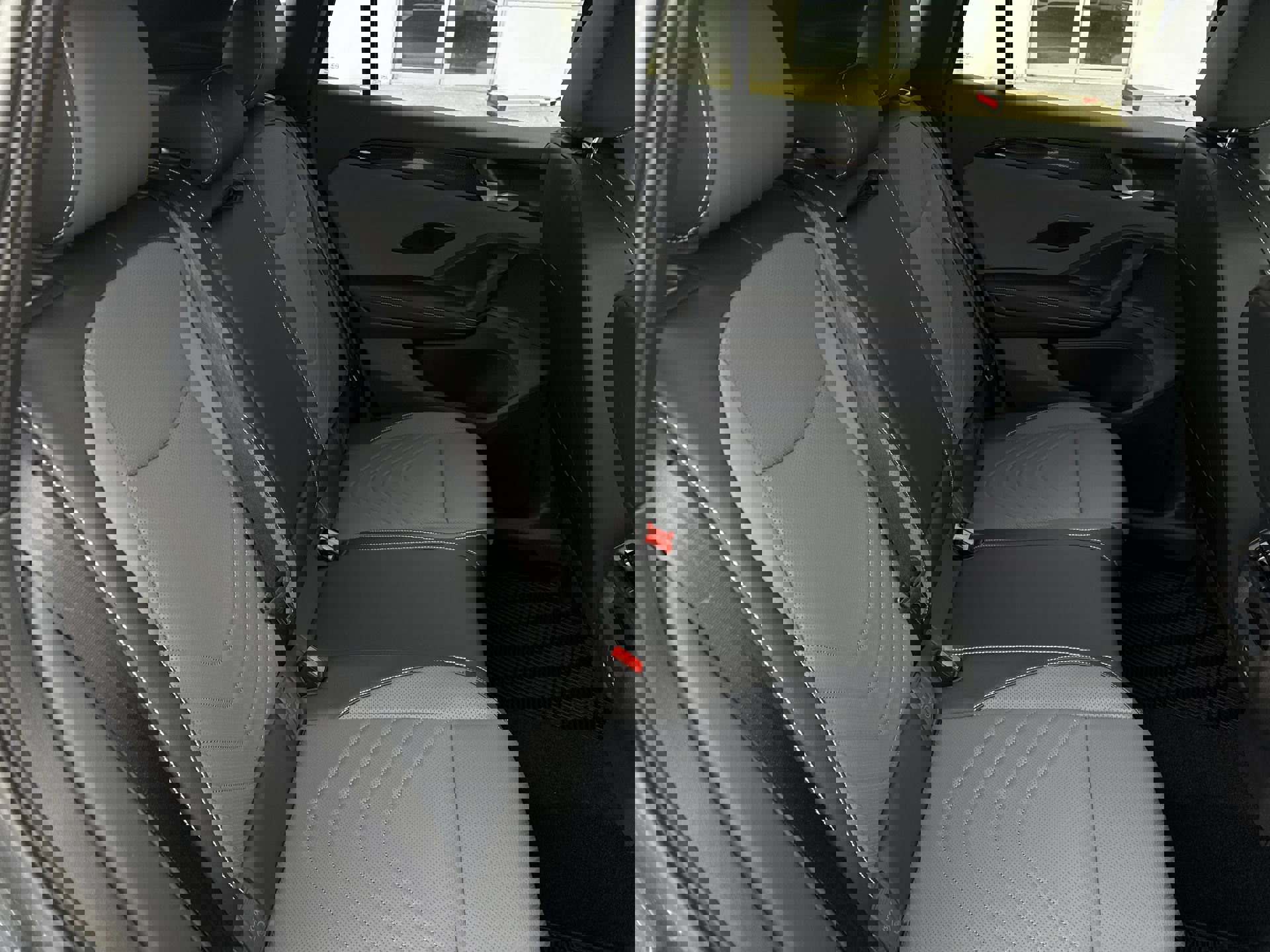 New 2026 Volkswagen Tiguan SE R-Line image 27