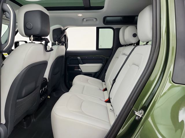 New 2026 Land Rover Defender 110 X-Dynamic SE AWD/4WD image 28