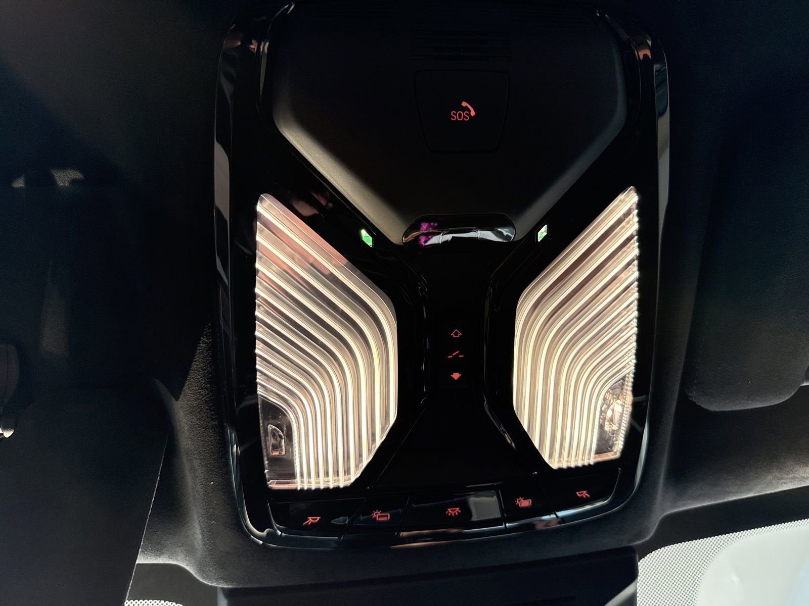 Certified 2025 BMW X7 M60i image 28