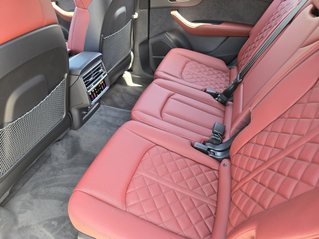 New 2026 Audi SQ7 Prestige AWD/4WD image 34