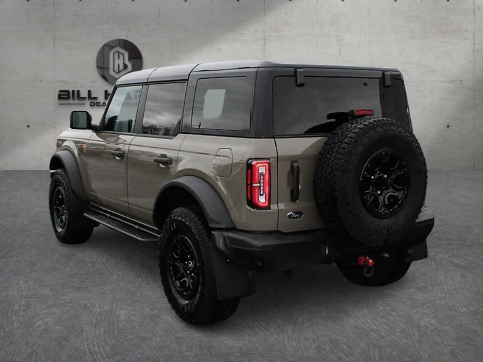 Used 2025 Ford Bronco Badlands image 6